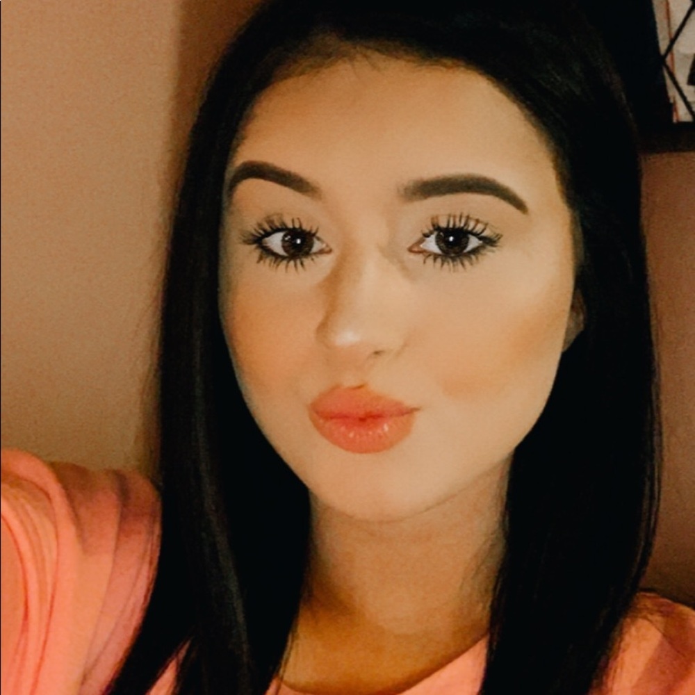 Meet your Posher, Kelsy